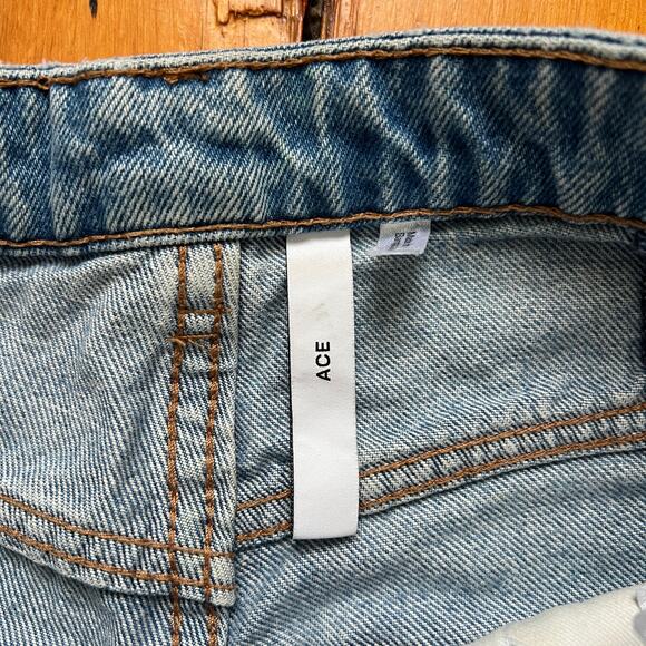 Weekday Women's Wide Leg Jeans Ace Light Wash Air Blue 27 x 30 - Picture 3 of 5